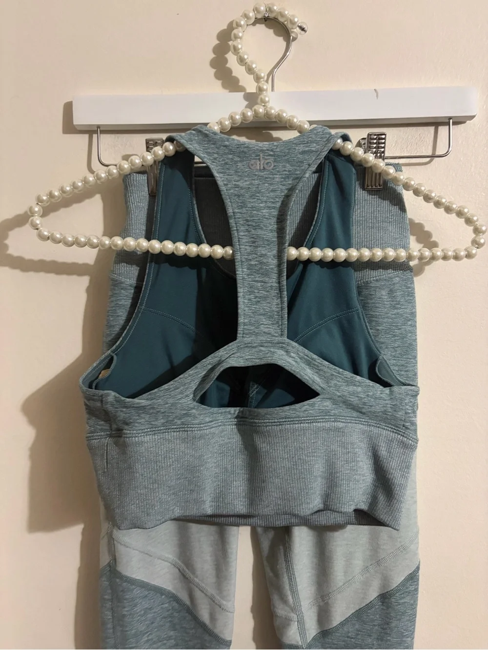 Alo Two-Tone Green Athletic Set - Sports Bra & Leggings